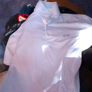 Greg Norman NWOT.The SHARK white w/b.blue diamond imprint pattern.Size Large.